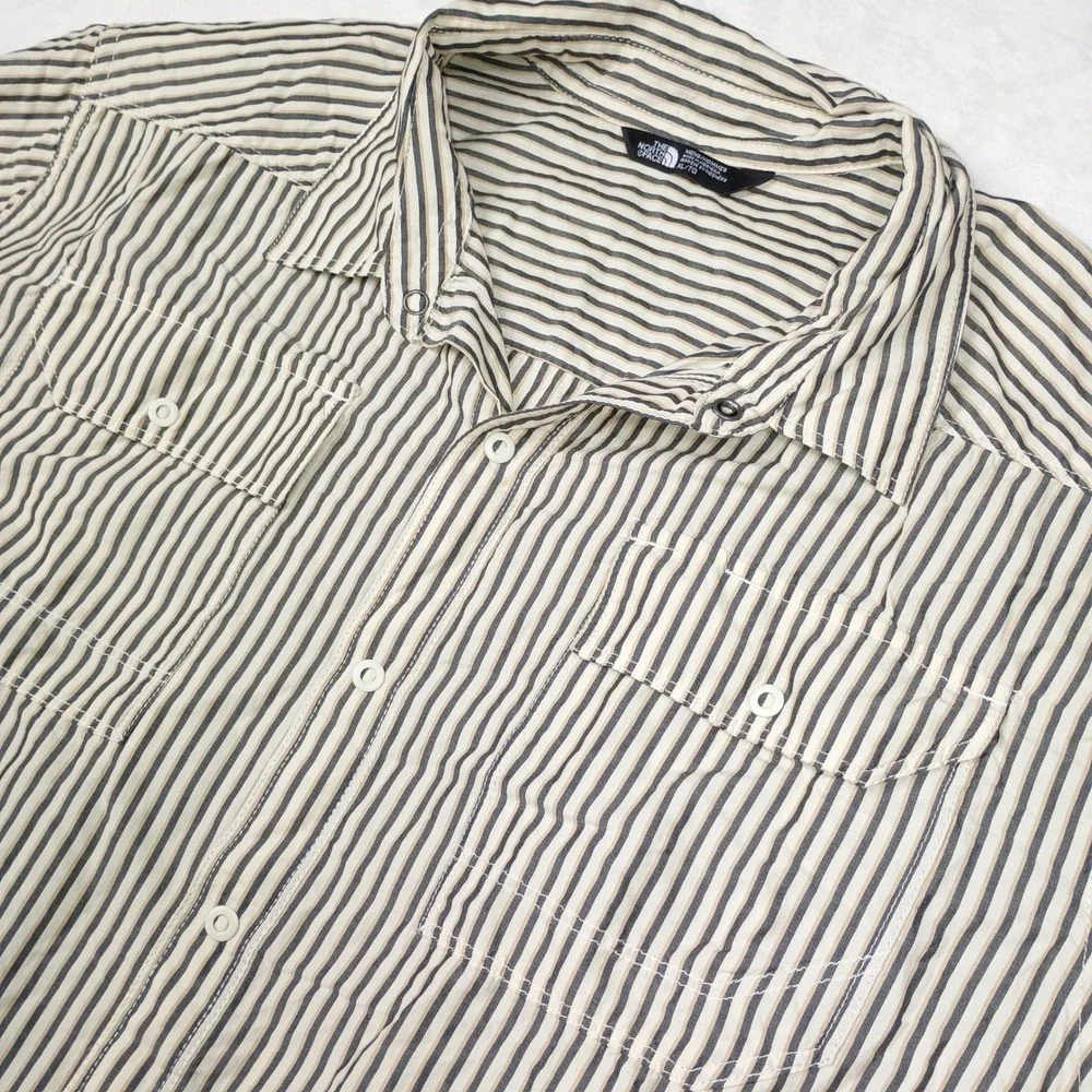 The North Face Mens XL‎ Striped Short Sleeve Button Down Shirt Tan Black White